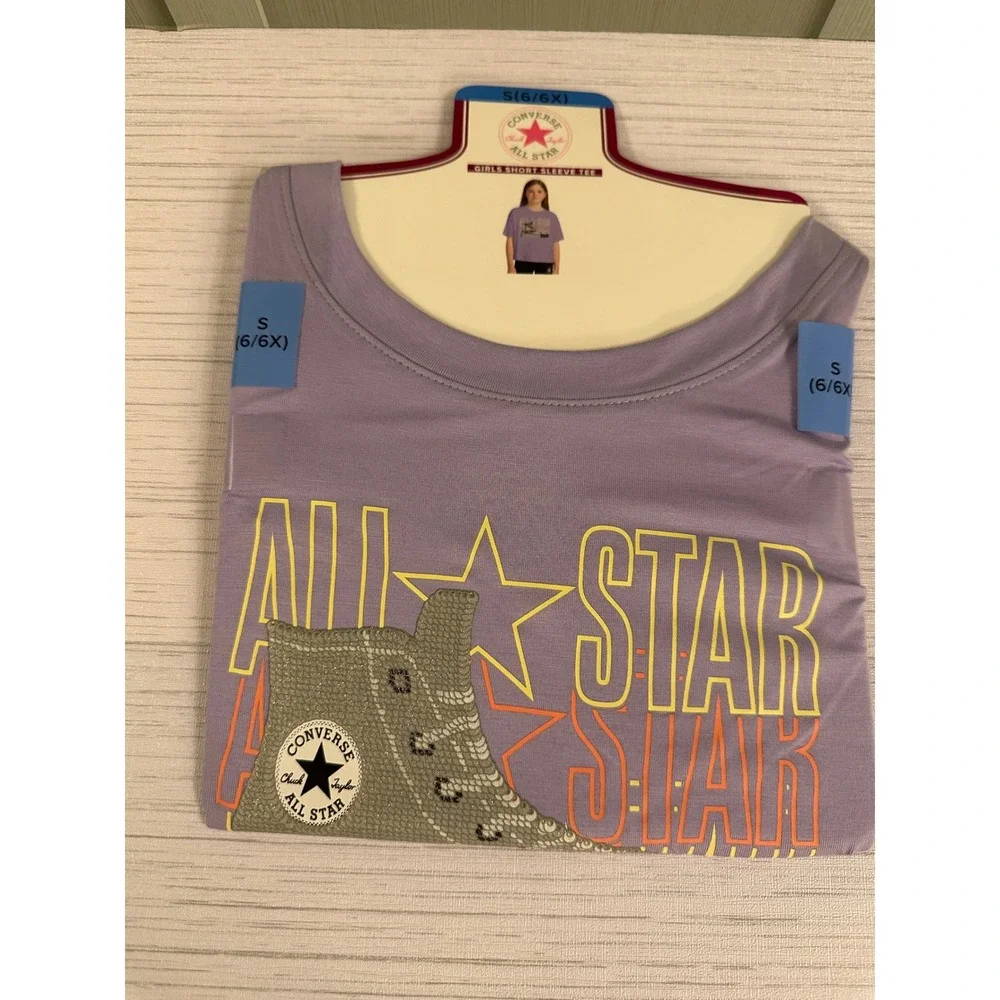 Converse color girls chest